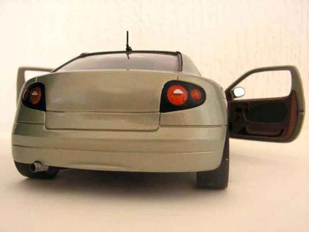 Renault Megane Base Maxi tilleul carbone 1/18 Anson