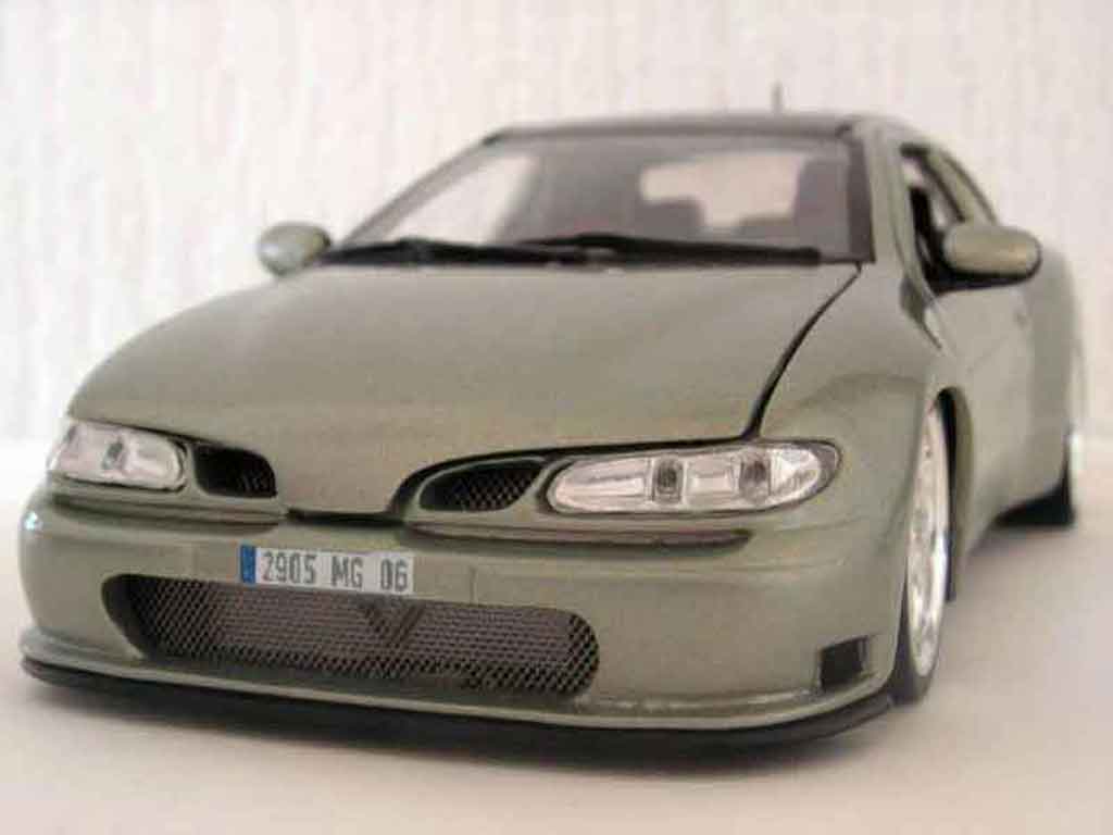 Renault Megane 1/18 Anson Maxi tilleul carbone diecast model cars