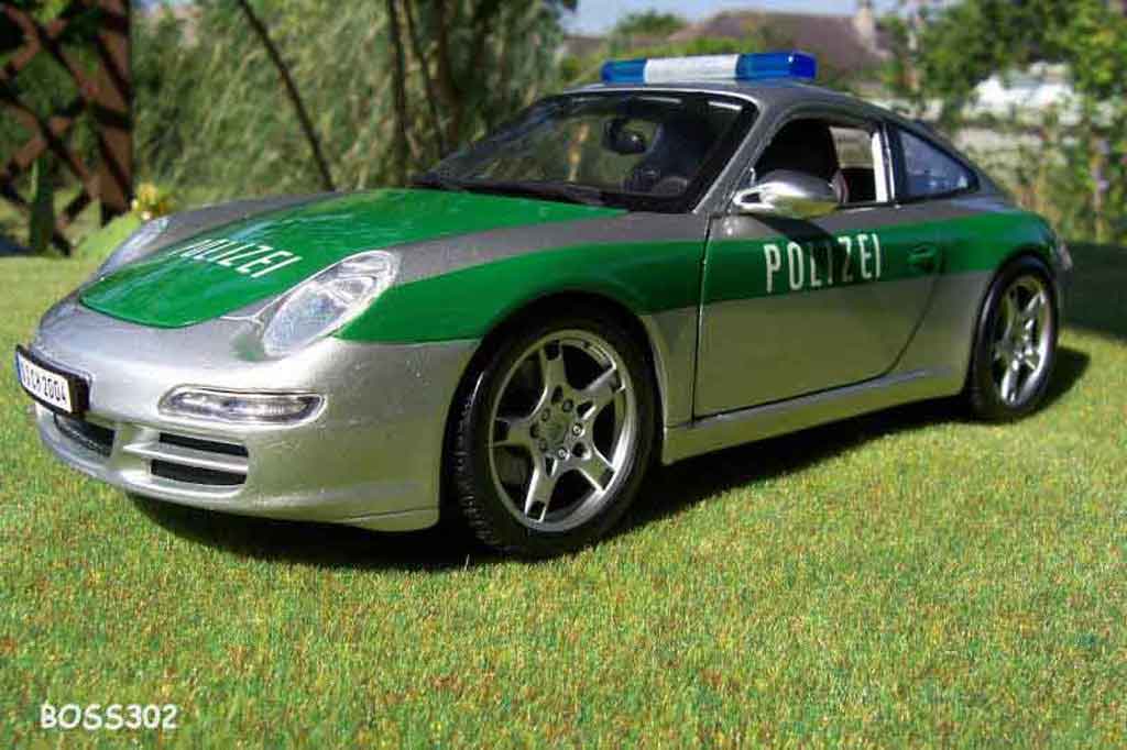 Porsche 997 Carrera 1/18 Maisto Carrera polizei / police diecast model cars