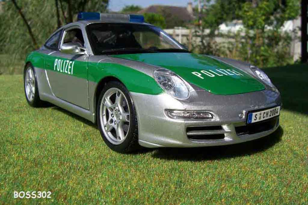 Porsche 911 Carrera police / police 1/18 Maisto