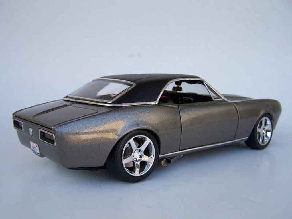 Chevrolet Camaro Z28 grey 1967 1/18 Maisto