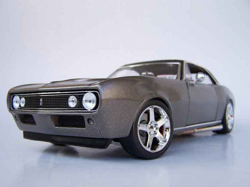 Chevrolet Camaro Z28 1/18 Maisto Z28 grey 1967 diecast model cars