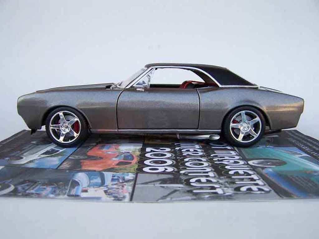 Chevrolet Camaro Z28 grey 1967 1/18 Maisto