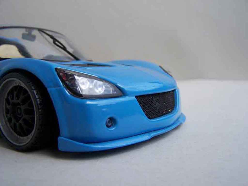 Opel Speedster Base street racer 1/18 Welly