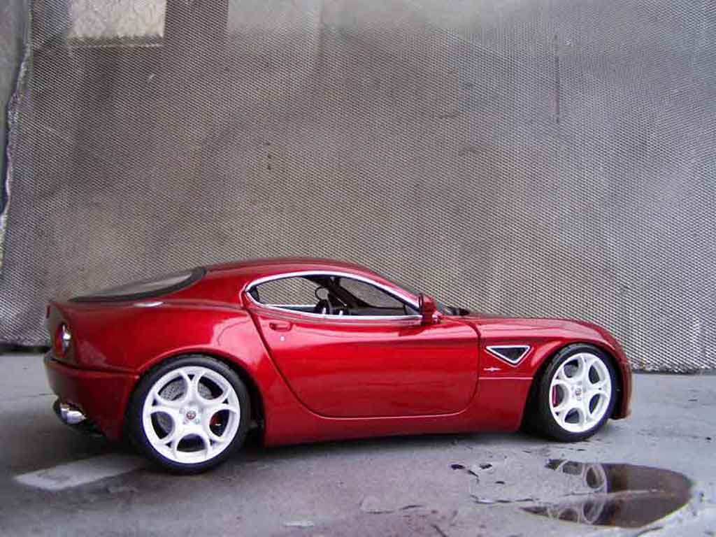 Alfa Romeo 8C competizione red 1/18 Welly
