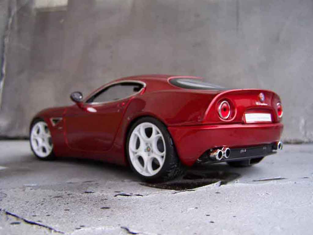 Alfa Romeo 8C competizione red 1/18 Welly