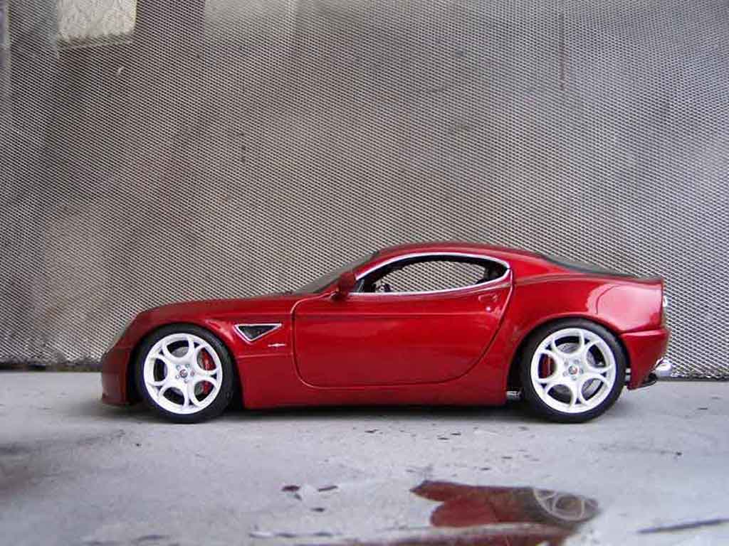 Alfa Romeo 8C competizione red 1/18 Welly