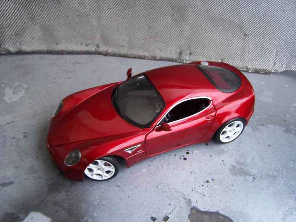 Alfa Romeo 8C competizione red 1/18 Welly