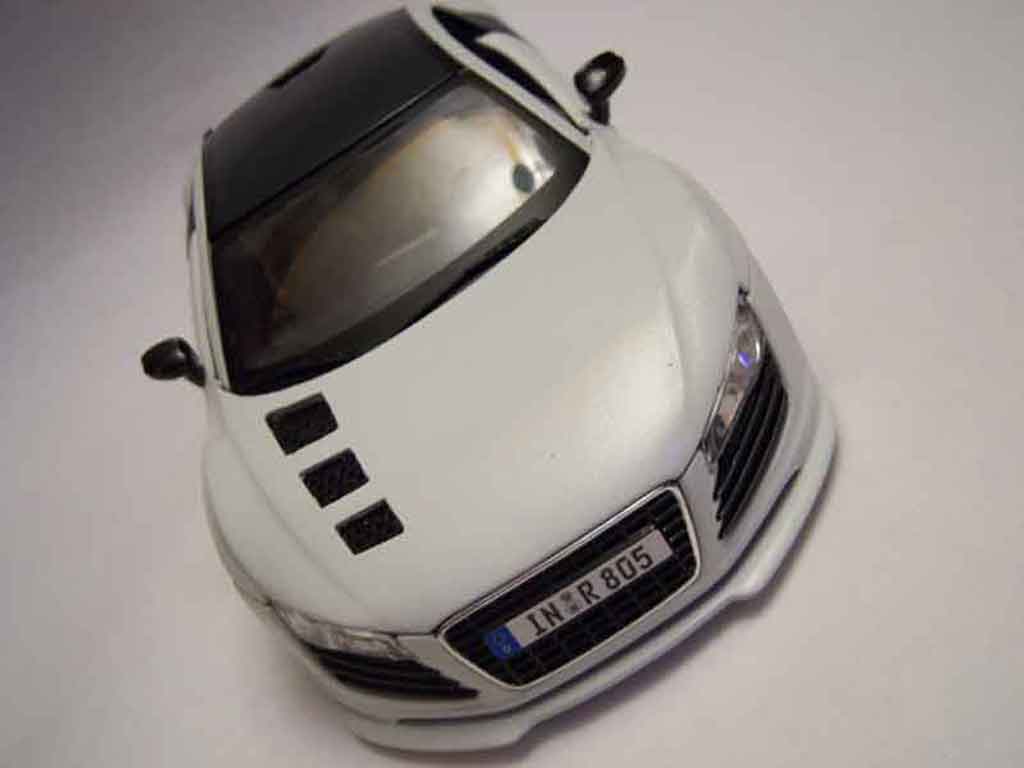 Audi R8 4.2 fsi . tuning carb&white jantes gmp 1/18 Maisto