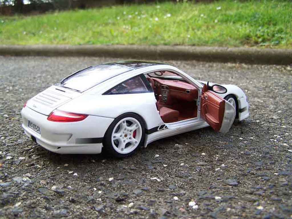 Porsche 911 Targa Carrera rs white 1/18 Norev