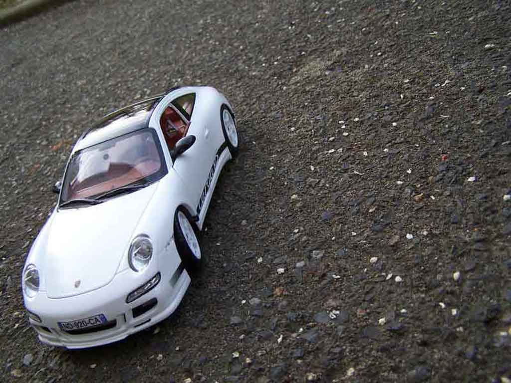 Porsche 911 Targa Carrera rs white 1/18 Norev