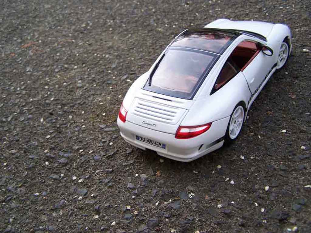 Porsche 911 Targa Carrera rs white 1/18 Norev