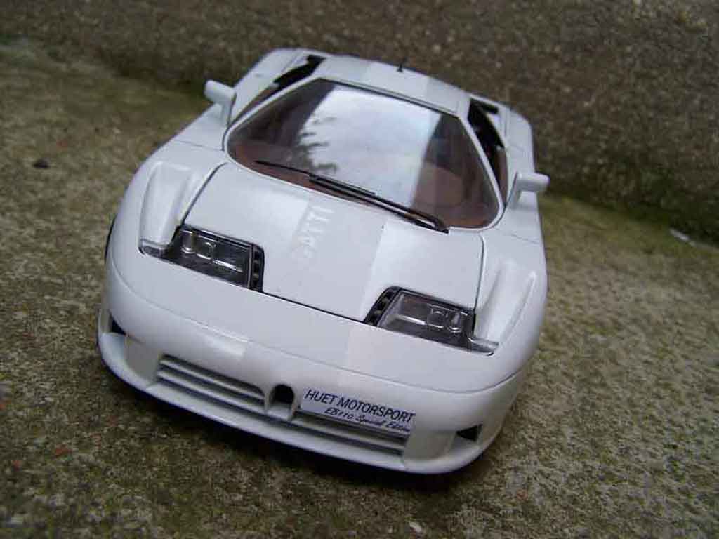 Bugatti EB110 1/18 Burago special edition diecast model cars