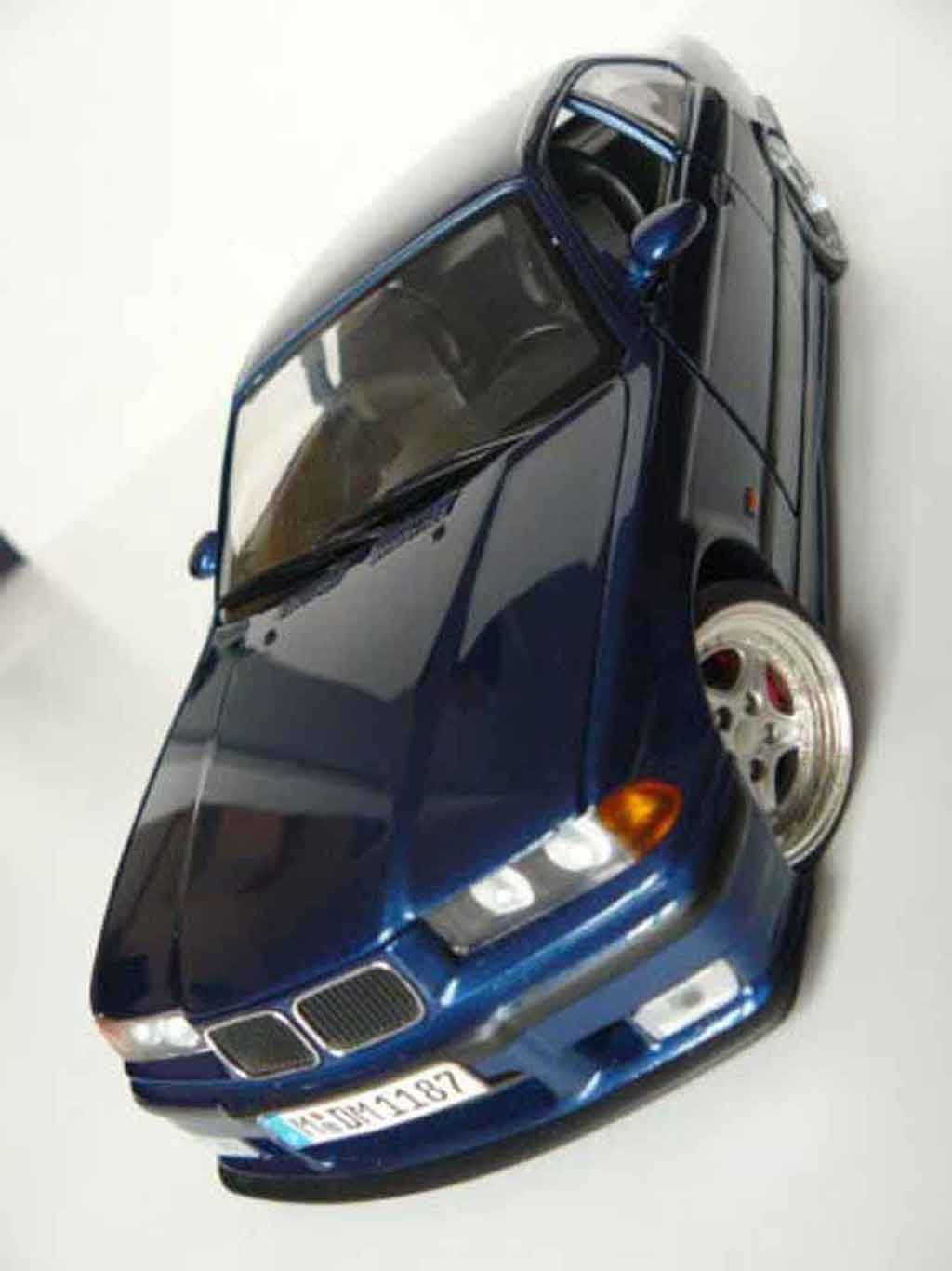 Bmw M3 coupe E36 blue avus jantes porsche 18 pouces 1/18 Ut Models