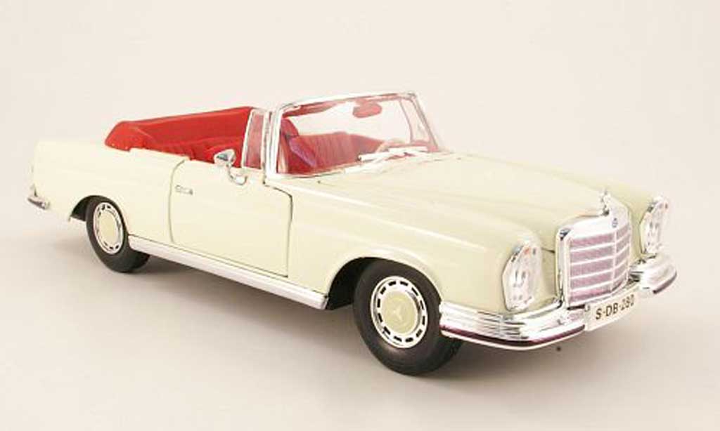 Mercedes 280 1966 1/18 Maisto 1966 se (w111) cabriolet white diecast model cars