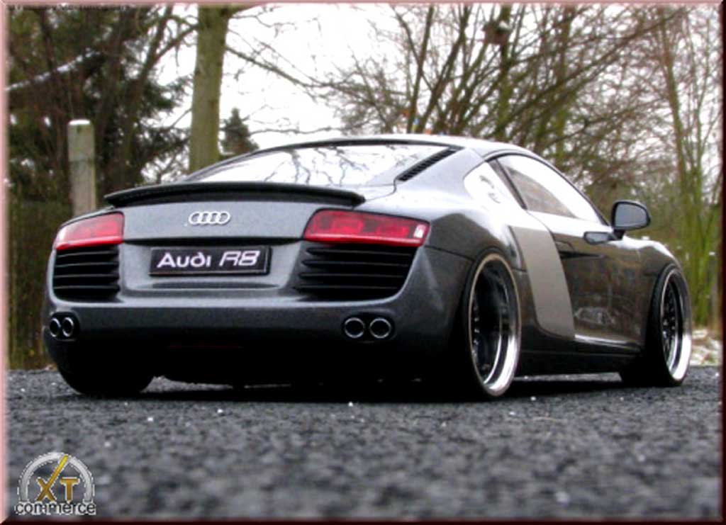 Audi R8 4.2 fsi . v8 grey antracite jantes 21 pouces prepa moteur 1/18 Maisto