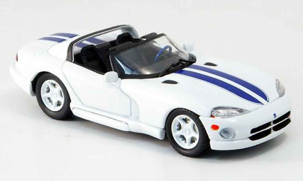Dodge Viper RT 10 1/43 Eagle RT 10 white avec bluen Streifen 1996 diecast model cars
