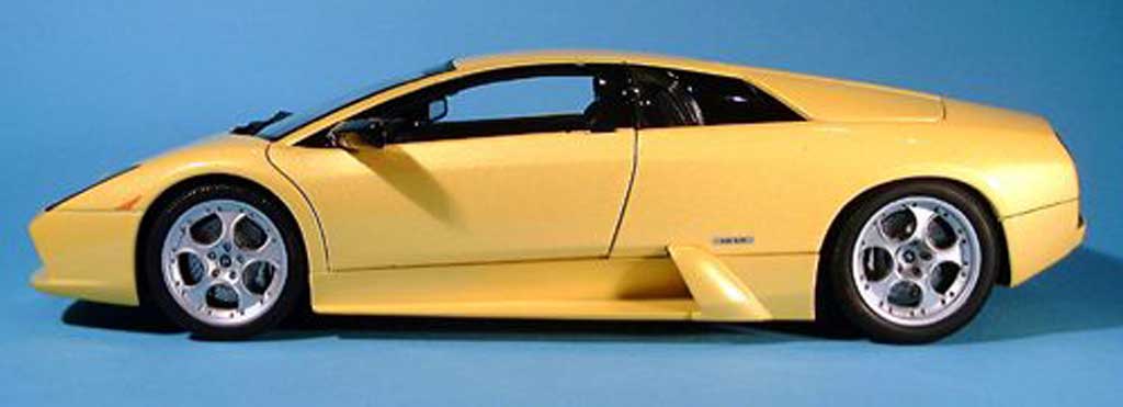 Lamborghini Murcielago 1/18 Autoart yellow 2001 diecast model cars