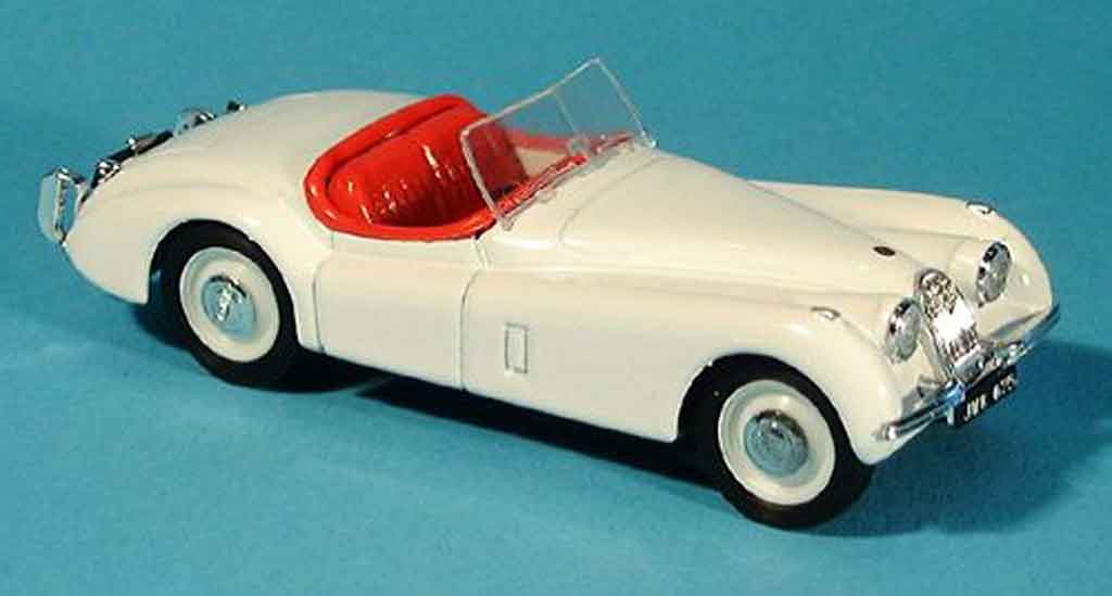 Jaguar XK 120 1/43 Brumm 120 spider white offen 1948 diecast model cars