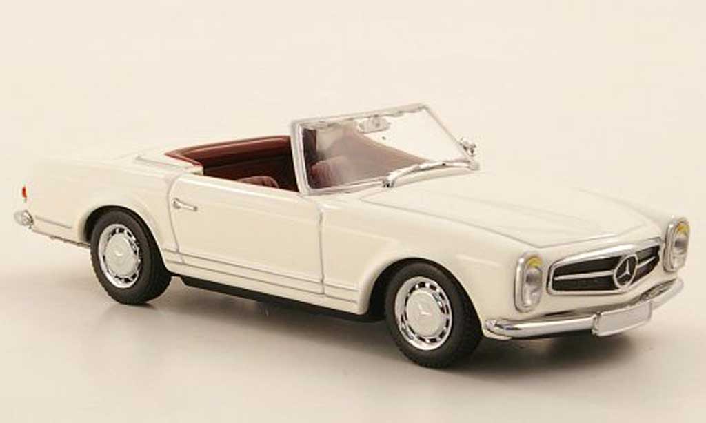 Mercedes 230 SL 1/43 Minichamps SL SL (W113) white diecast model cars