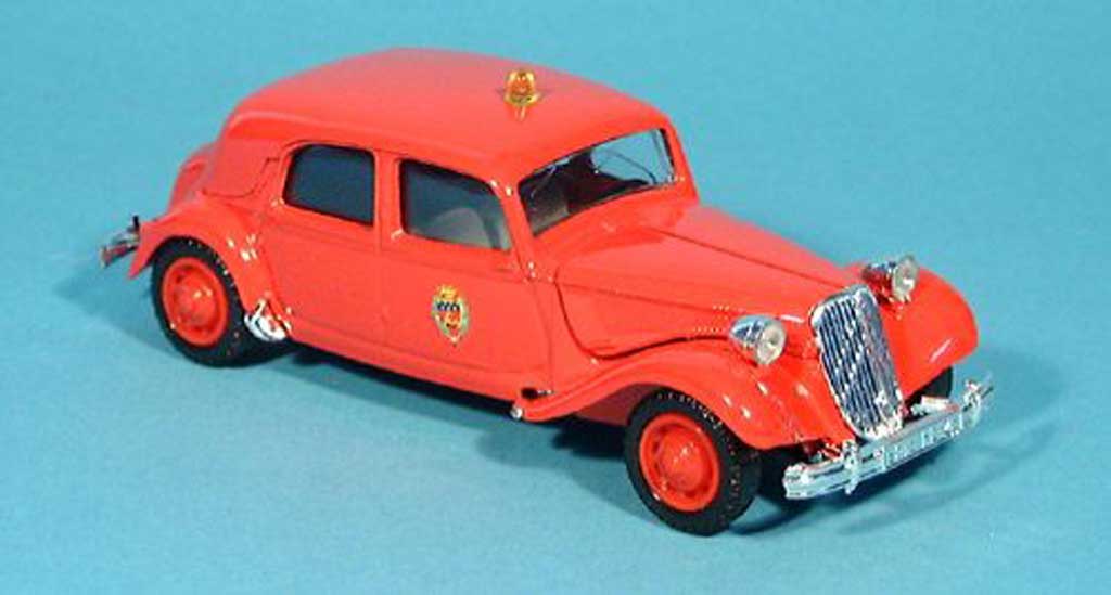 Citroen Traction 15 1/43 Solido 15 CV Fire brigade pompiers (F) 1952 diecast model cars