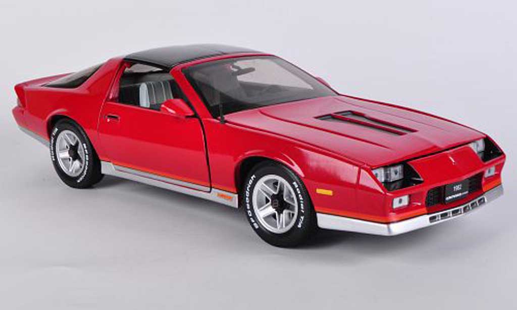 Chevrolet Camaro Z28 1/18 Sun Star Z28 red 1982 diecast model cars