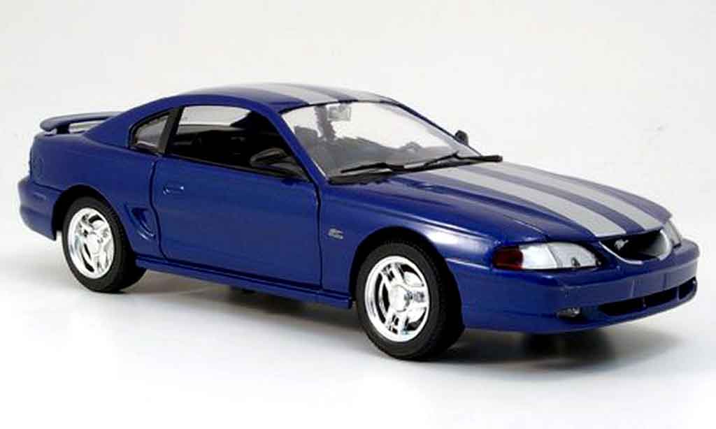 Ford Mustang 1994 1/18 Eagle 1994 coupe blue avec bandes greys diecast model cars