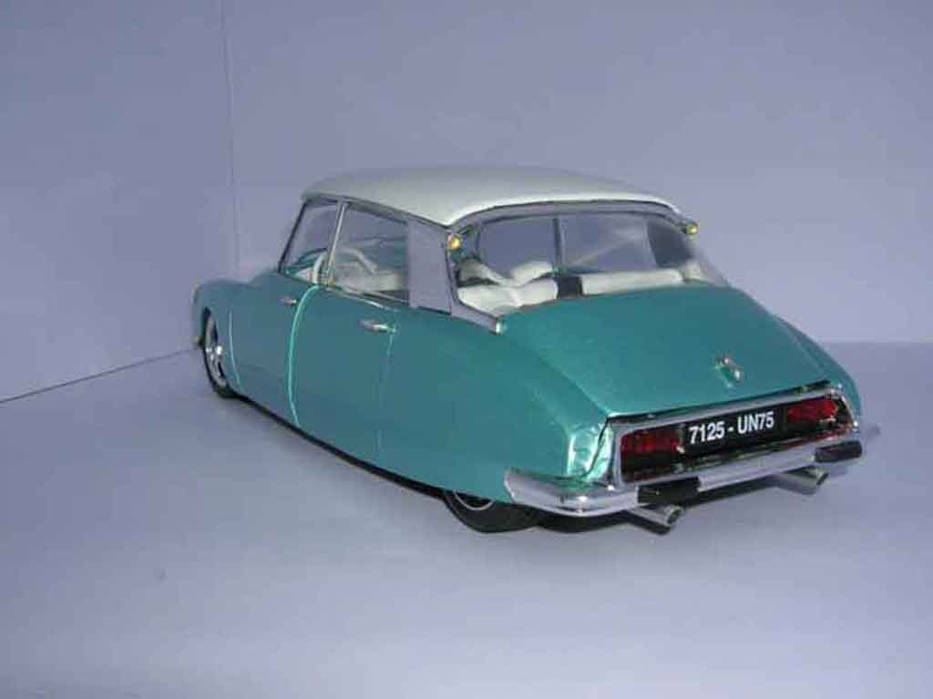 Citroen DS 19 sema show 1/18 Solido