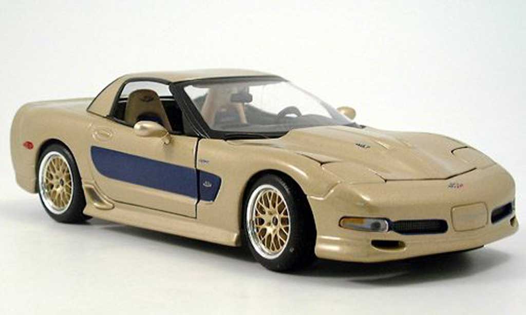 Chevrolet Corvette 1/18 Maisto guldstrand gold diecast model cars