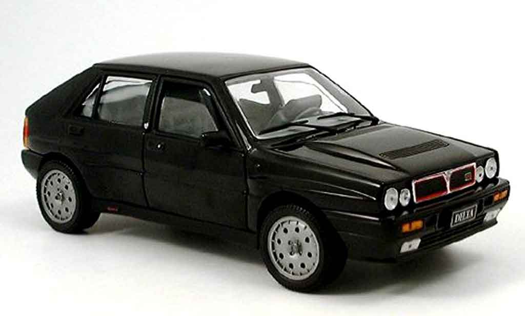 Lancia Delta HF Integrale 1/18 Sun Star HF Integrale black diecast model cars