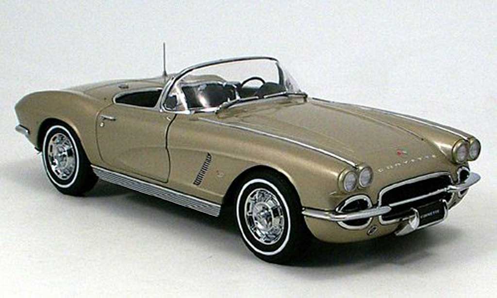 Chevrolet Corvette C1 1/18 Autoart C1 beige millenium edition 1962 diecast model cars