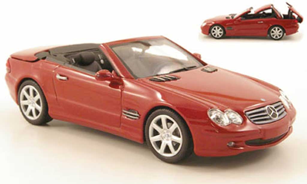 Mercedes Classe SL 1/43 Minichamps red avec funktionsfahigem Verdeck 2001 diecast model cars