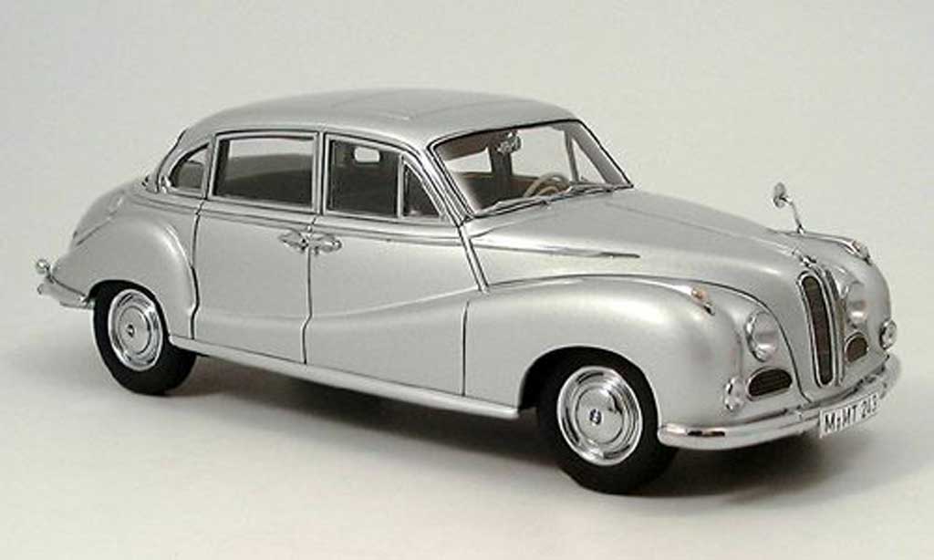 Bmw 502 1/18 Autoart limousine v8 grey white 1962 diecast model cars