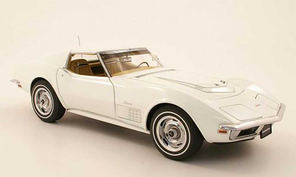Chevrolet Corvette C3 1/18 Autoart C3 white 1970 diecast model cars