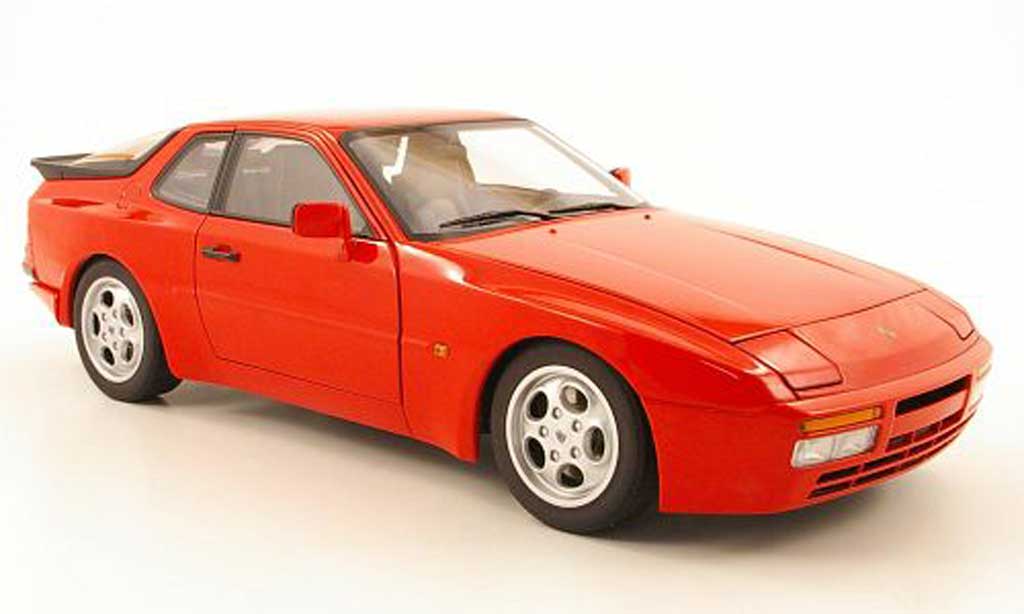 Porsche 944 1985 1/18 Autoart 1985 turbo red diecast model cars