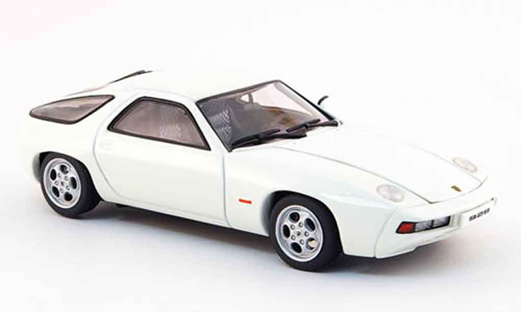 Porsche 928 1977 1/43 Autoart 1977 white zu offnende Motorhaube diecast model cars