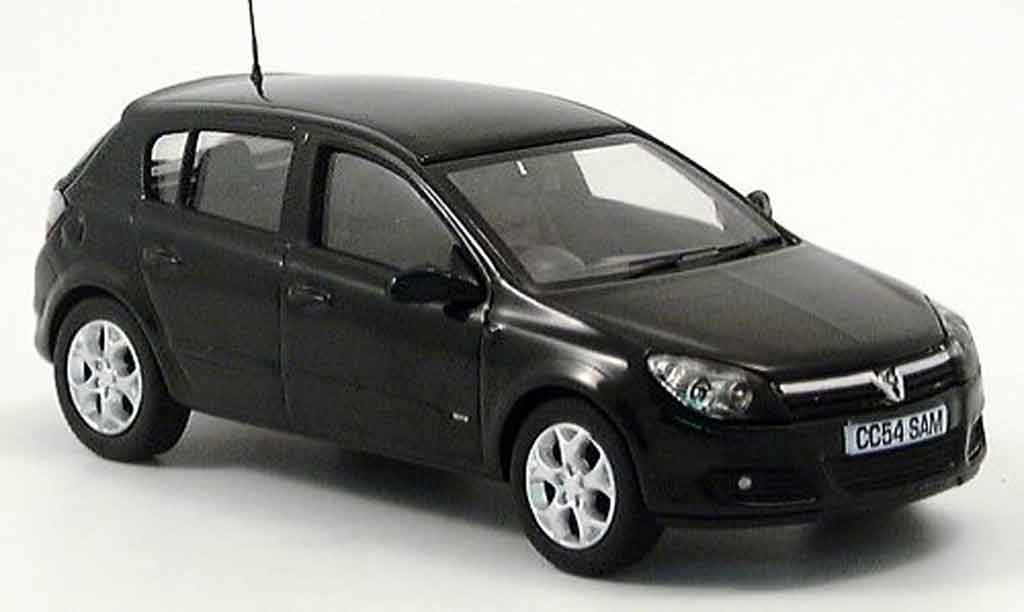Opel Astra 1/43 Vanguards grun diecast model cars