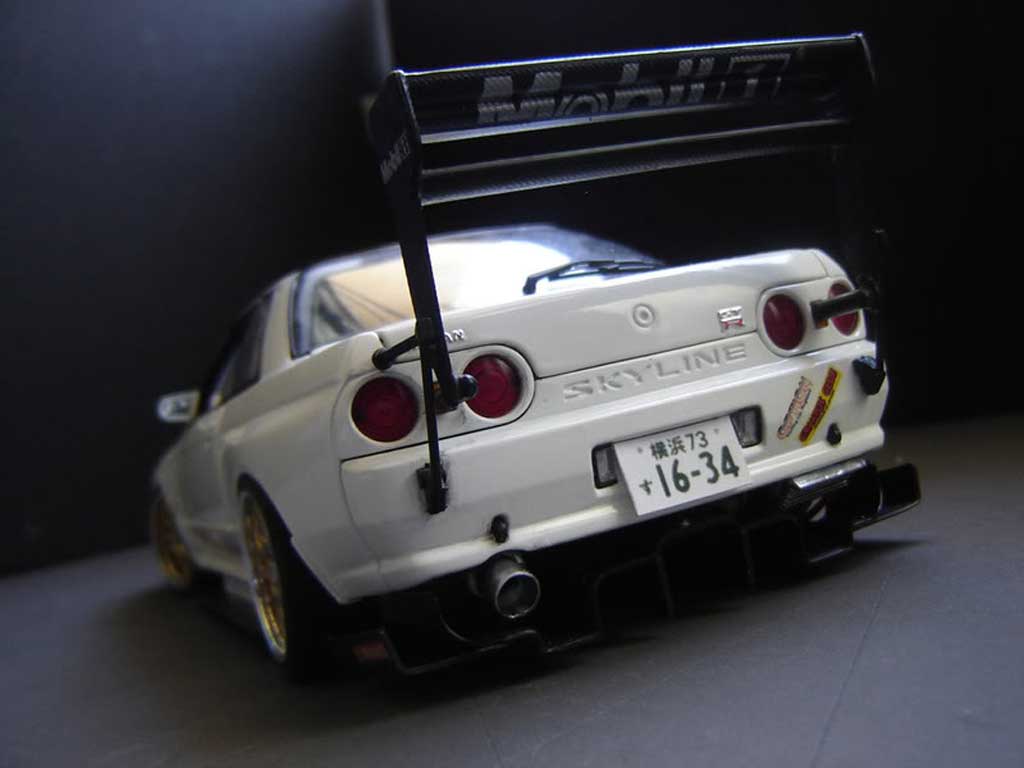 Nissan Skyline R32 Time attack white 1/18 Kyosho