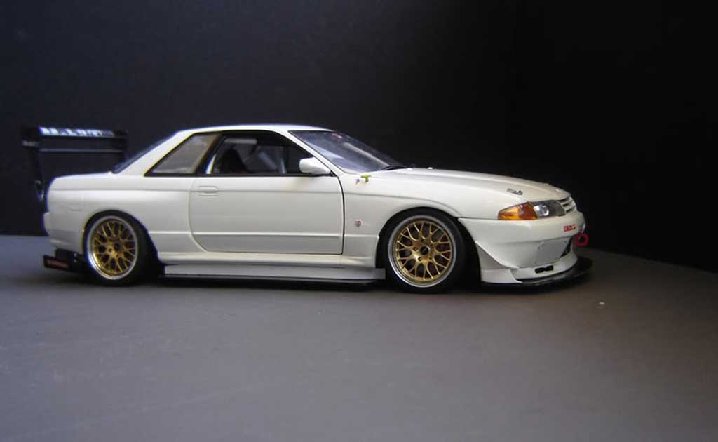 Nissan Skyline R32 Time attack white 1/18 Kyosho