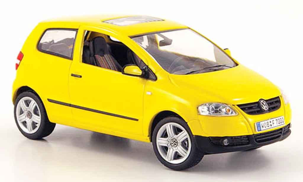 Volkswagen Fox 1/43 Schuco yellow 2005 diecast model cars