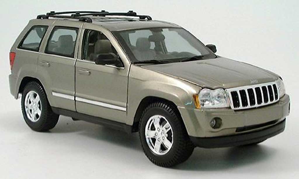 Jeep Grand Cherokee 1/18 Maisto beige 2005 diecast model cars
