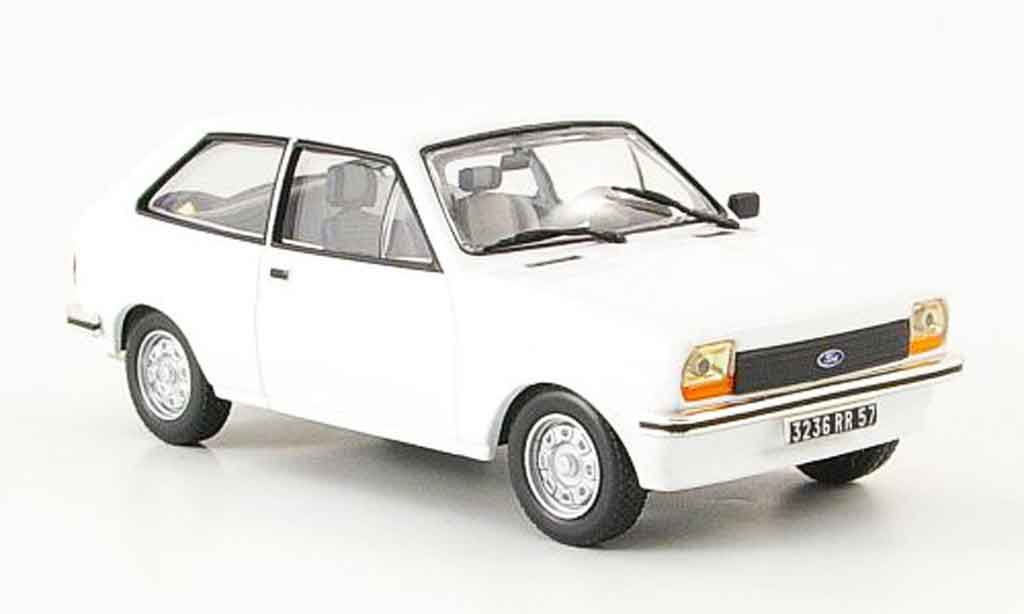Ford Fiesta 1/43 IXO white 1976 diecast model cars