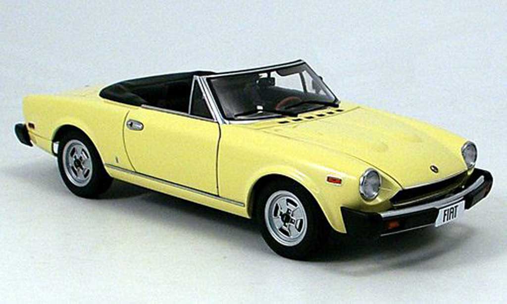 Fiat 124 Spider 1/18 Autoart Spider cs amer. version 1980 diecast model cars