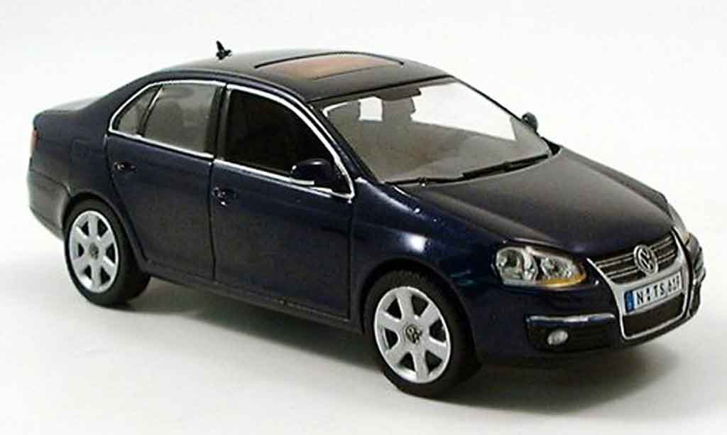 Volkswagen Jetta 1/43 Schuco blue 2005 diecast model cars