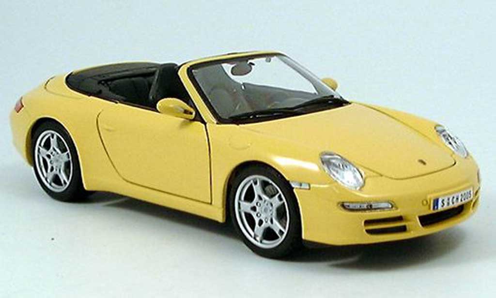 Porsche 997 Cabriolet 1/18 Maisto Convertible S yellow diecast model cars