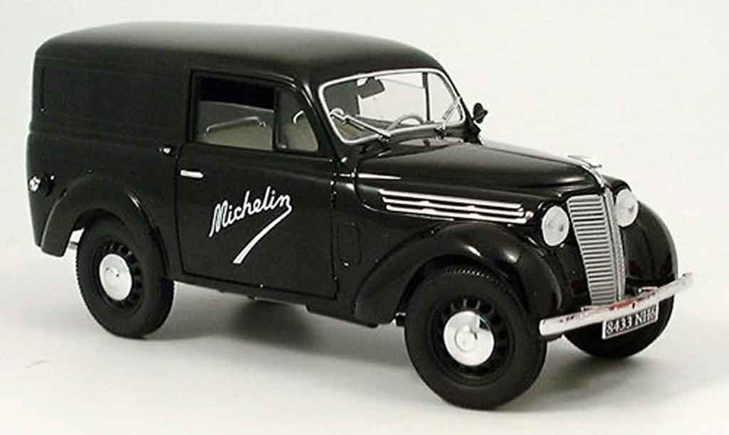 Renault Juvaquatre 1/18 Solido michelin 1952 diecast model cars
