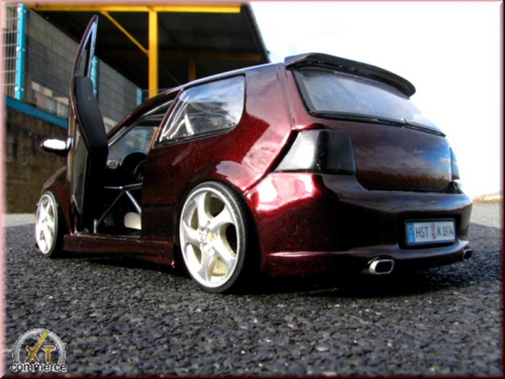 Volkswagen Golf GTI purple jantes porsche 17 pouces kit carrosserie 1/18 Revell