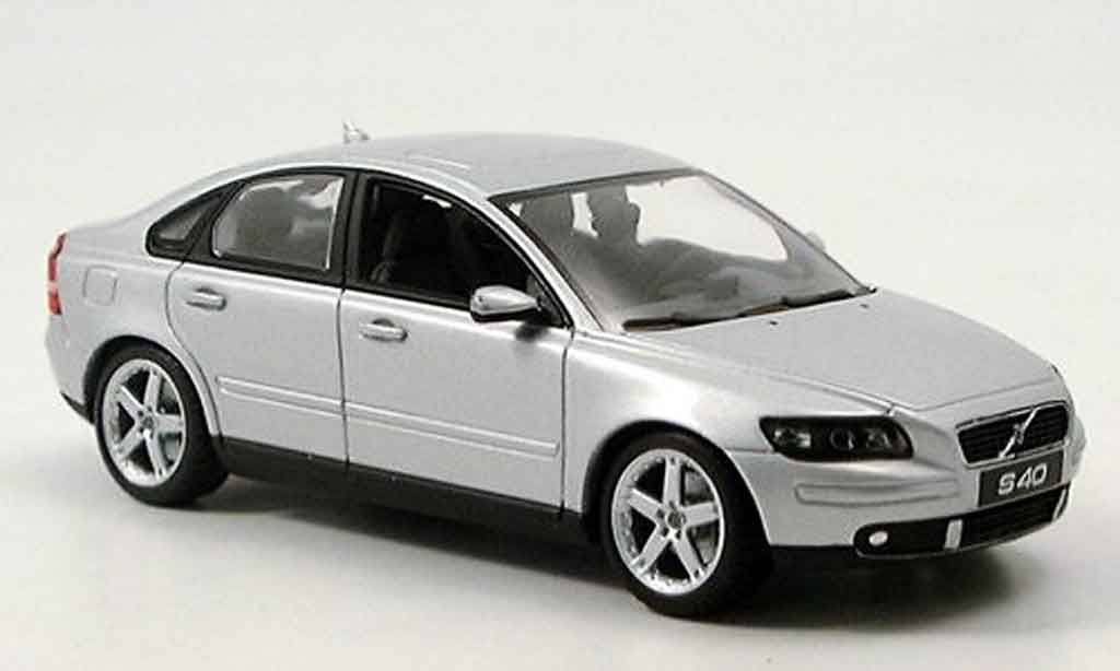 Volvo S40 1/43 Minichamps grey 2003 diecast model cars