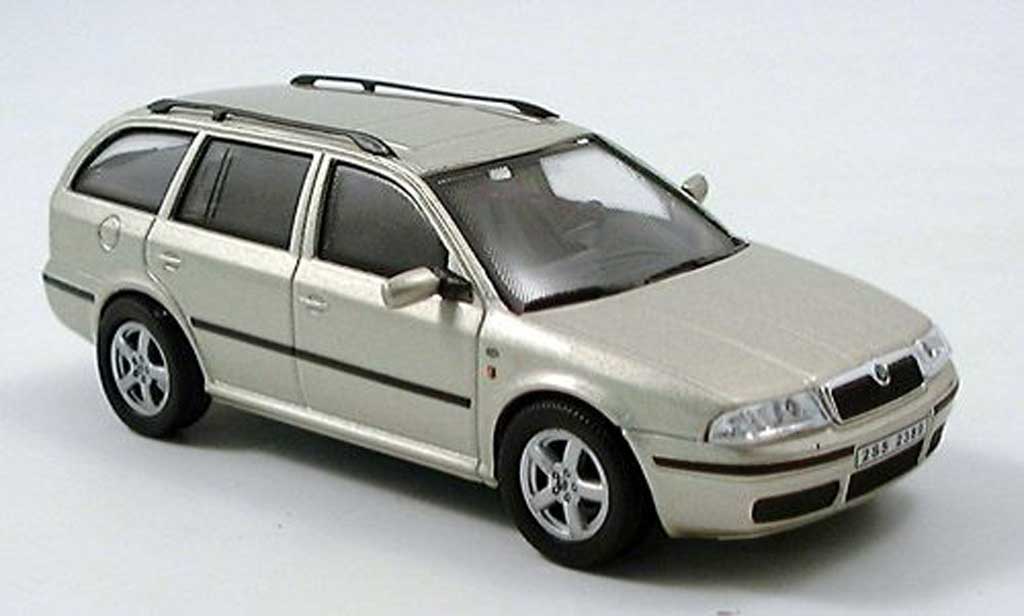 Skoda Octavia Combi 1/43 Abrex Combi (ohne Farbanagabe) 2004 diecast model cars