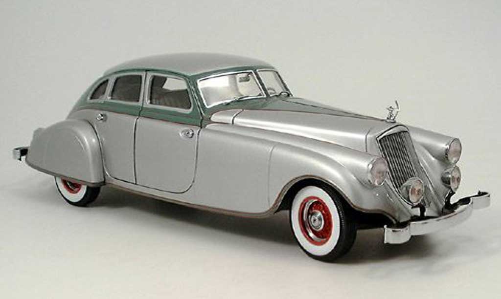 Pierce Arrow Silver 1/18 Signature Arrow grey metallisee 1933 diecast model cars